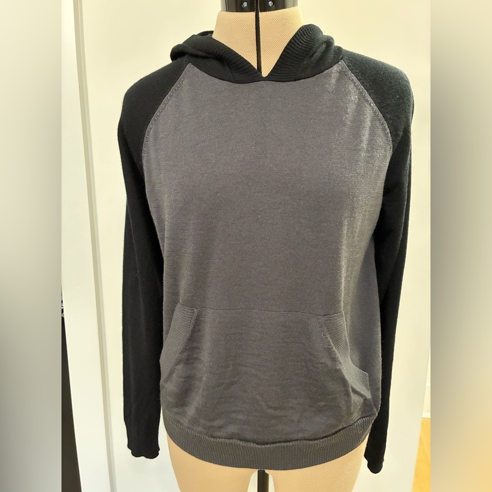 Icebreaker Two-Tone Black and Gray Hoodie